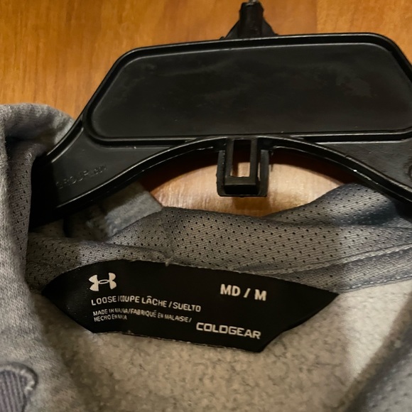Mens medium UnderArmour hooded sweatshirt - Picture 2 of 2